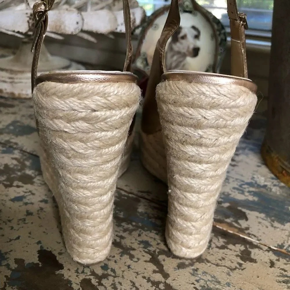 NEW Footcandy Costa Rica Rose Gold Coastal, Y2K Slingback Peep Toe Wedge